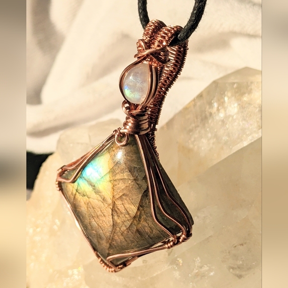 Ethereal Gemstone Pendant Necklace Natural Moonstone And Labradorite In Copper - Picture 2 of 16